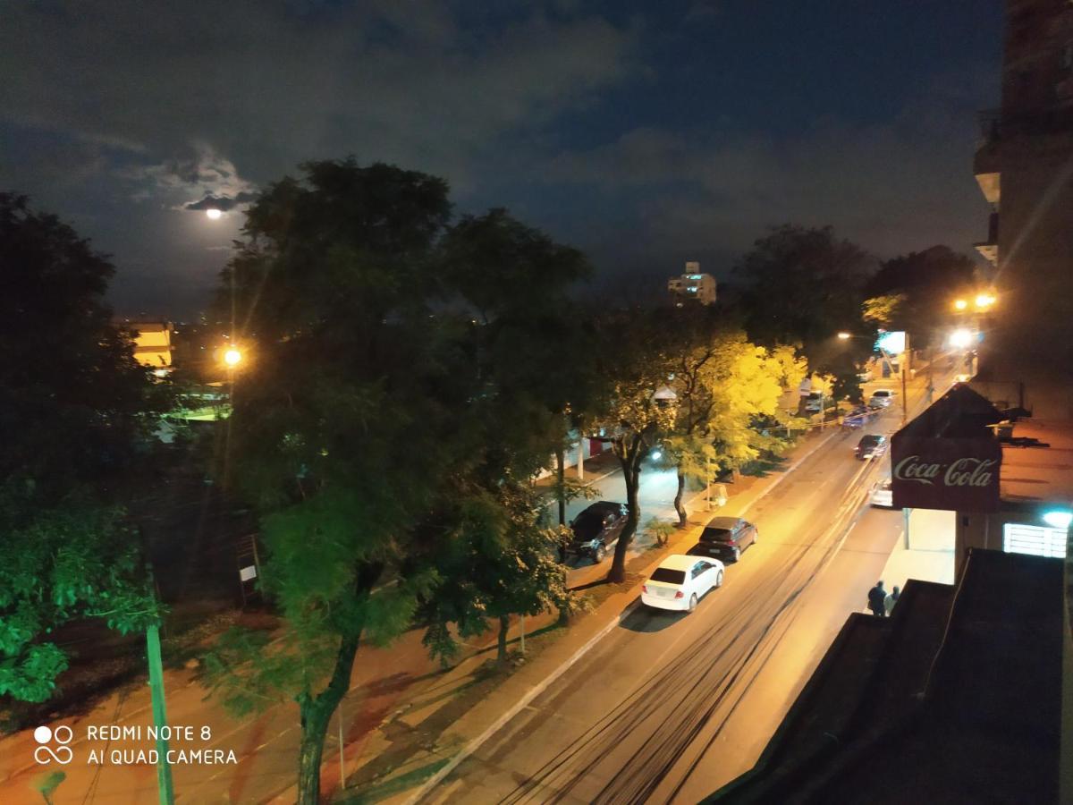 Amplio Y Comodo Apartamento Con Bella Vista En Pleno Centro Ciudad del Este Exterior photo